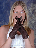 picture from ladiesinleathergloves.com