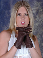 picture from ladiesinleathergloves.com