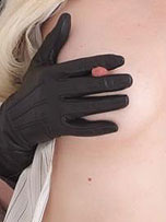 picture from ladiesinleathergloves.com