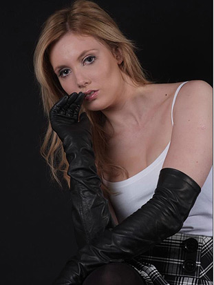 picture from ladiesinleathergloves.com