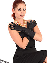 picture from ladiesinleathergloves.com