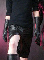 picture from ladiesinleathergloves.com