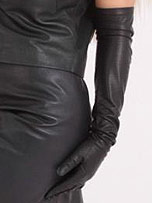 picture from ladiesinleathergloves.com