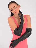 picture from ladiesinleathergloves.com