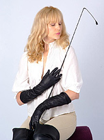 picture from ladiesinleathergloves.com