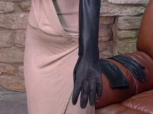 sample movie from Ladies in Leather Gloves